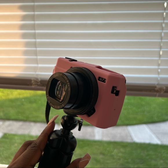 Cannon g7x mark ll vlogging camera - Picture 4 of 5